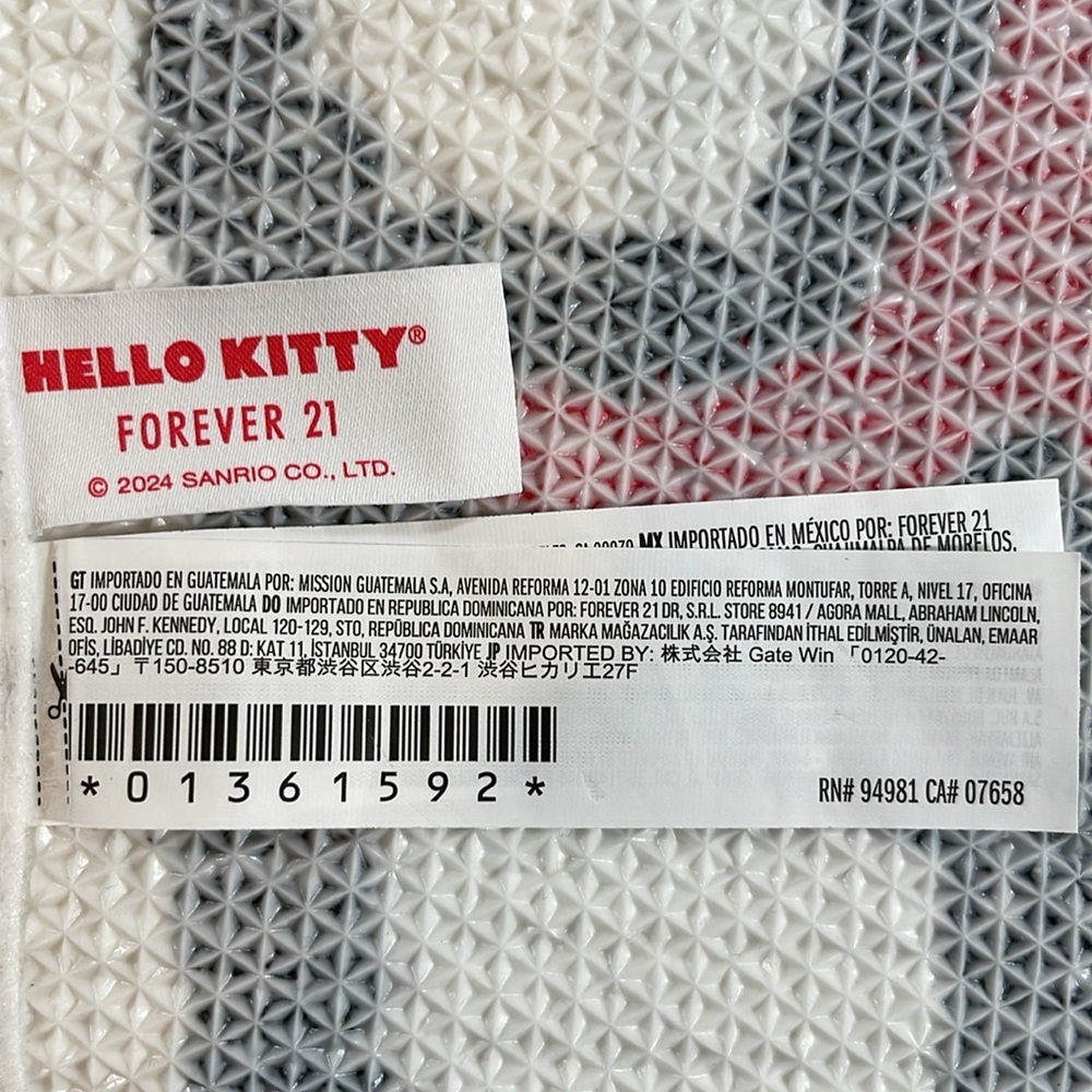 HELLO KITTY SANRIO Floor Mat NEW - Picture 5 of 9